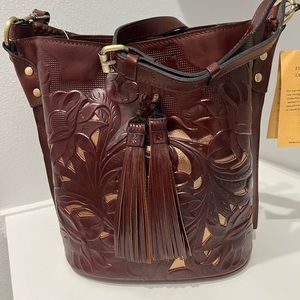 Patricia Nash NWT Otavia Cut-Out Leather Bucket Bag